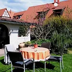 Gaestehaus Im Malerwinkel-rhodt דירה
