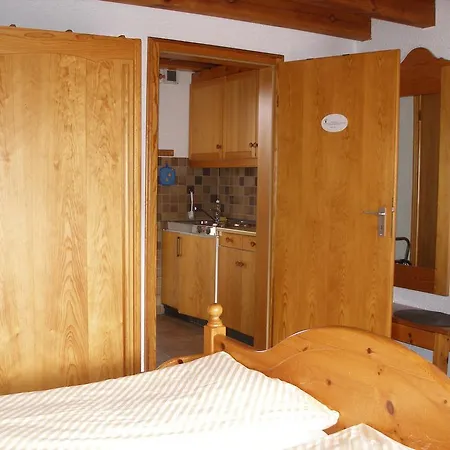 Gaestehaus Im Malerwinkel-rhodt Apartamento