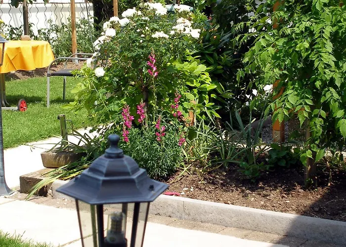 Apartment Gaestehaus Im Malerwinkel-rhodt *